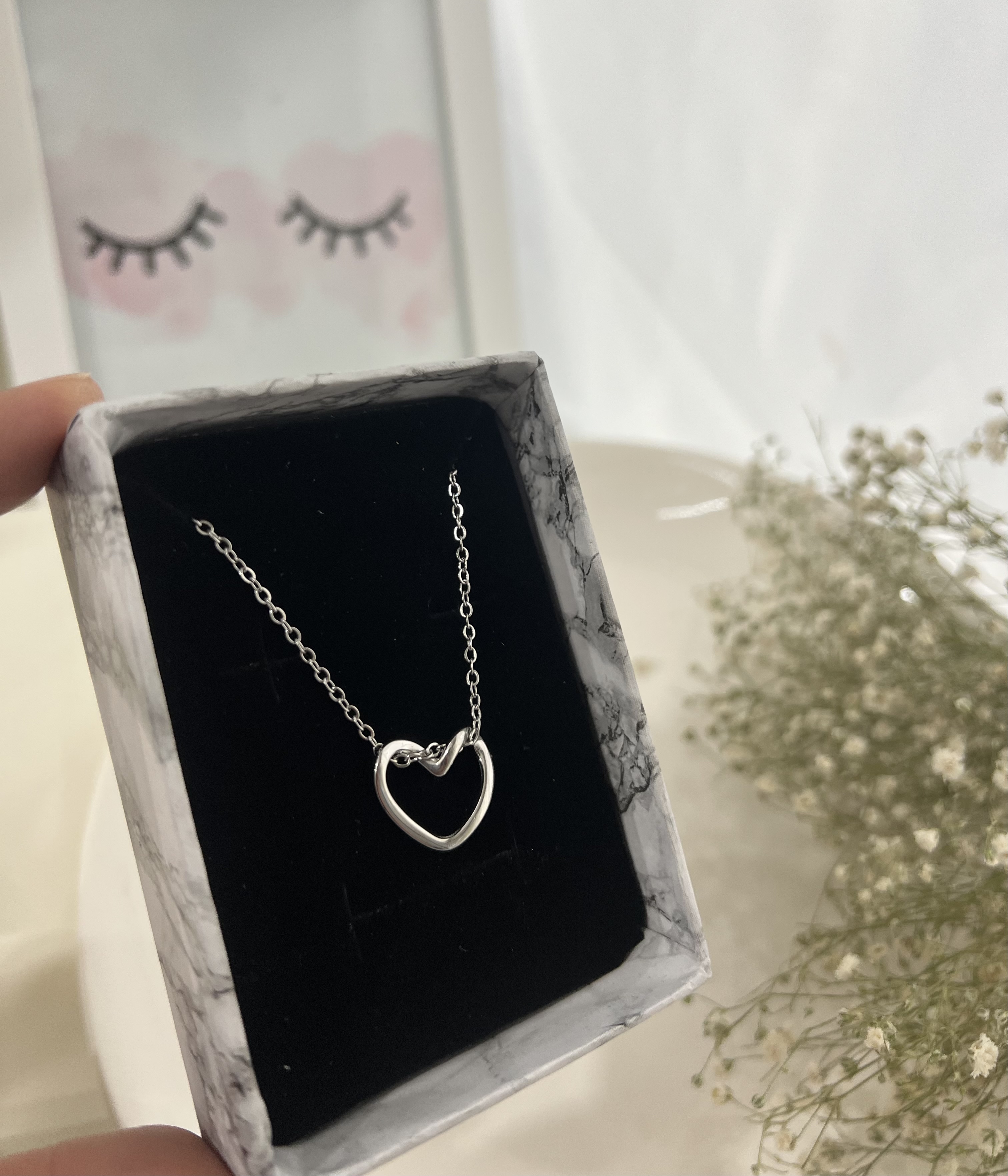 گردنبند قلب مینیمال سفید♥️